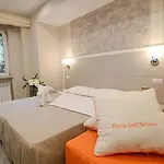 Bed and Breakfast Le Quattro Piazze Σορέντο