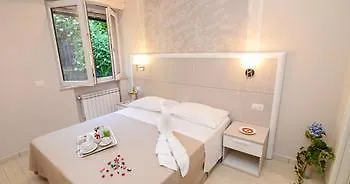 夸特洛广场宿加早餐旅馆